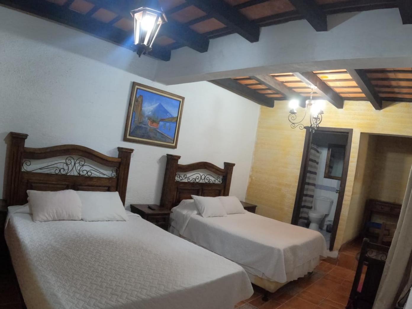Hotel El Mirador Anexo 1 Santa Lucia Milpas Altas Room photo